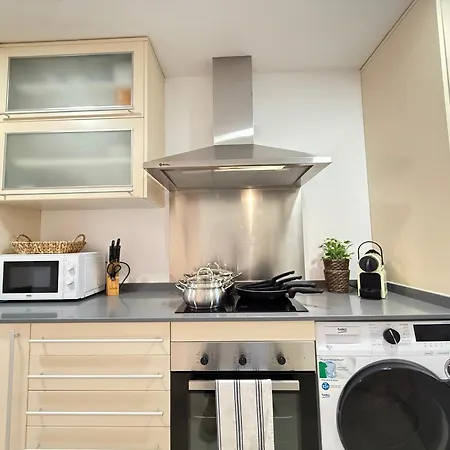 Sunny 2bed Style New Golden Mile Free Parking Wifi & Aircon *