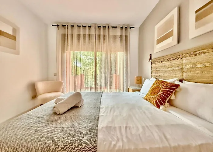 Sunny 2bed Style New Golden Mile Free Parking Wifi & Aircon