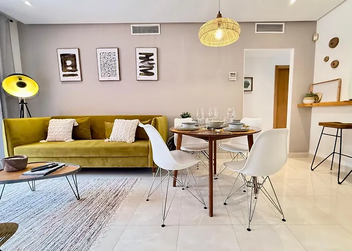 Sunny 2bed Style New Golden Mile Free Parking Wifi & Aircon Apartman *