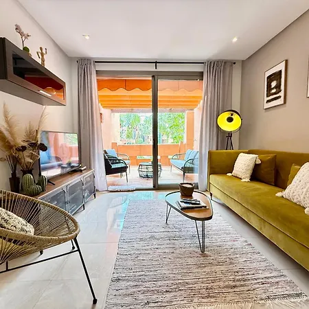 Apartment Sunny 2bed Style New Golden Mile Free Parking Wifi & Aircon *