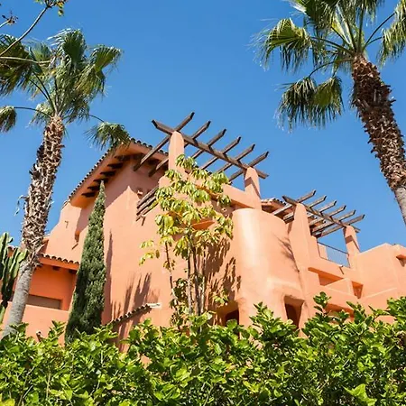 Sunny 2br Style New Golden Mile Free Parking Wifi & Aircon