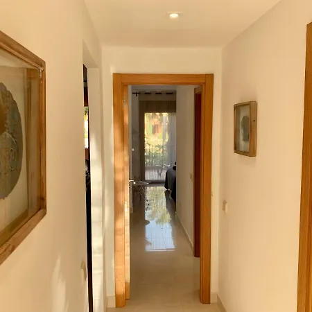 Sunny 2bed Style New Golden Mile Free Parking Wifi & Aircon Apartment